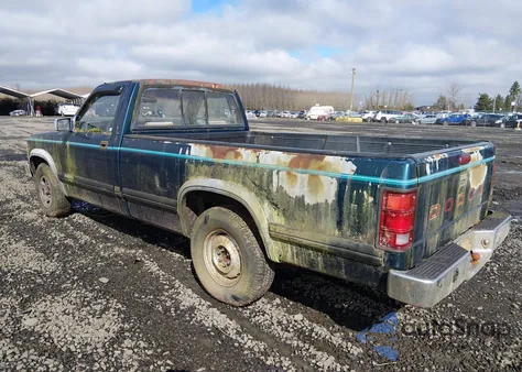 1994 Dodge Dakota z USA, uszkodzony, nr VIN 1B7HL26X2RS621414